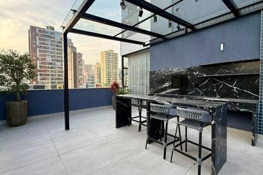 Apartamento &agrave; venda - Meia Praia