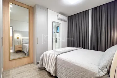 Apartamento &agrave; venda - 114m&sup2; - Meia Praia