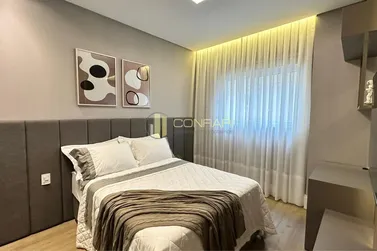 Apartamento &agrave; venda - 136m&sup2; - Meia Praia