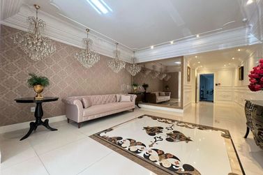 Apartamento &agrave; venda - 171m&sup2; - Meia Praia