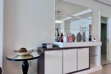 Apartamento &agrave; venda - 185m&sup2; - Barra Sul