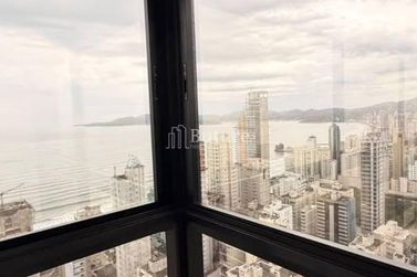 Apartamento &agrave; venda - Meia Praia