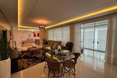 Apartamento &agrave; venda - Meia Praia
