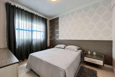 Apartamento &agrave; venda - 194m&sup2; - Meia Praia