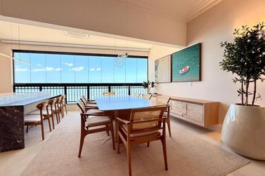 Apartamento &agrave; venda - 200m&sup2; - Meia Praia