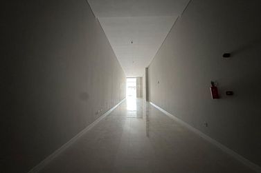 Sala Comercial &agrave; venda - 156m&sup2; - Centro