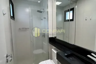 Apartamento &agrave; venda - 180m&sup2; - Meia Praia