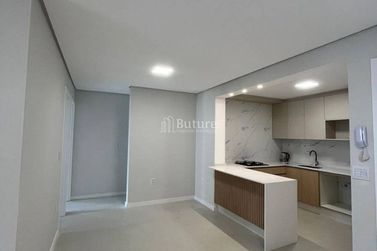 Apartamento &agrave; venda - 125m&sup2; - Meia Praia