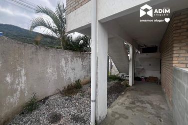Apartamento para alugar - 60m&sup2; - Barra