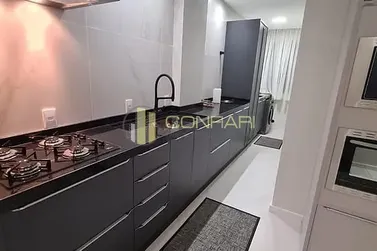 Apartamento &agrave; venda - 85m&sup2; - Centro