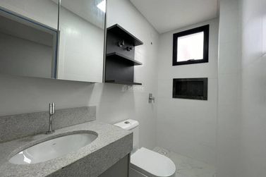 Apartamento &agrave; venda - Meia Praia