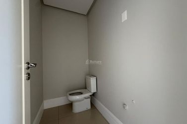 Apartamento &agrave; venda - 162m&sup2; - Meia Praia