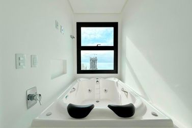 Apartamento &agrave; venda - 180m&sup2; - Meia Praia