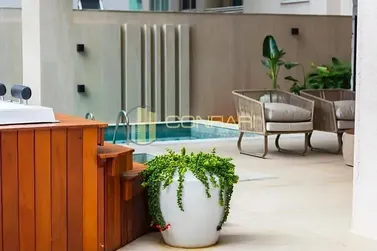Apartamento &agrave; venda - 115m&sup2; - meia praia