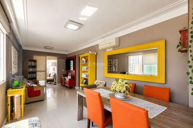 Apartamento &agrave; venda - 100m&sup2; - Centro
