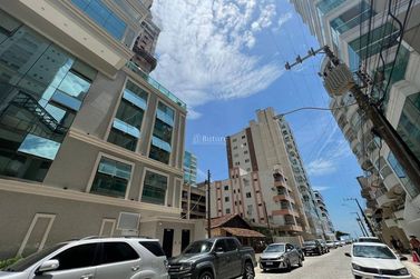Apartamento &agrave; venda - Meia Praia