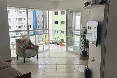 Apartamento &agrave; venda - 115m&sup2; - Meia Praia