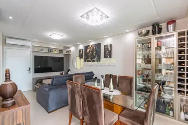 Apartamento &agrave; venda - 80m&sup2; - meia praia