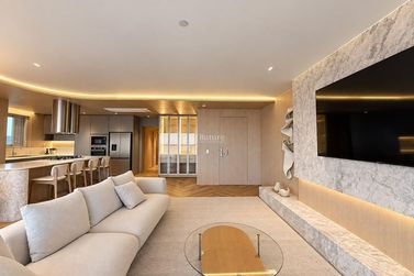 Apartamento &agrave; venda - 230m&sup2; - Barra Sul