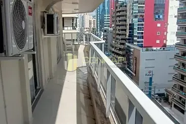 Apartamento &agrave; venda - 135m&sup2; - Meia praia