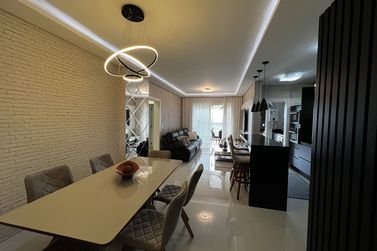Apartamento &agrave; venda - 117m&sup2; - Meia Praia
