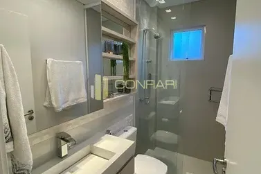 Apartamento &agrave; venda - 145m&sup2; - Meia Praia