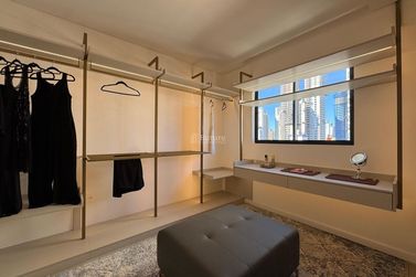 Apartamento &agrave; venda - 137m&sup2; - Centro