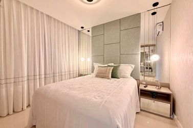 Apartamento &agrave; venda - 160m&sup2; - Meia Praia
