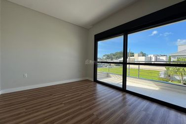Casa &agrave; venda - 265m&sup2; - Santa Regina