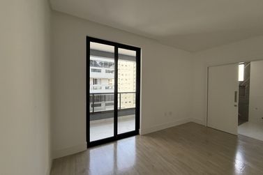 Apartamento &agrave; venda - 206m&sup2; - Meia Praia