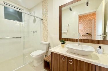 Apartamento &agrave; venda - 145m&sup2; - Meia Praia
