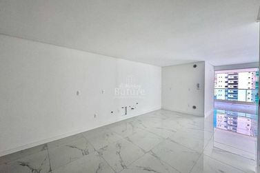 Apartamento &agrave; venda - Meia Praia