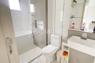 Apartamento &agrave; venda - 185m&sup2; - Meia Praia