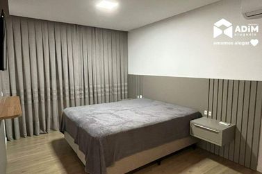 Apartamento para alugar - 200m&sup2; - Meia Praia