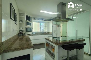 Apartamento para alugar - 160m&sup2; - Centro