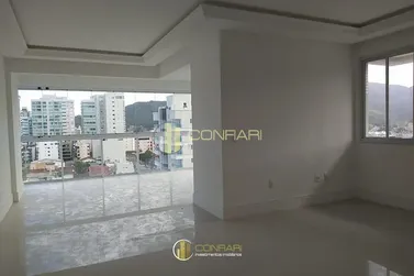 Apartamento &agrave; venda - 140m&sup2; - Centro