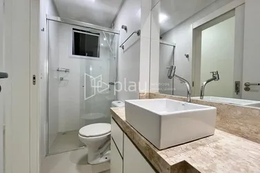 Apartamento &agrave; venda - 110m&sup2; - Meia Praia