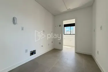 Apartamento &agrave; venda - 131m&sup2; - Meia Praia