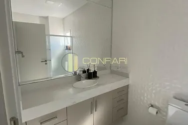 Apartamento &agrave; venda - 222m&sup2; - Centro
