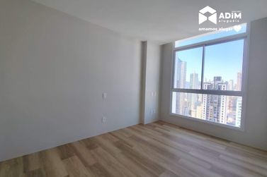 Apartamento para alugar - 125m&sup2; - Centro