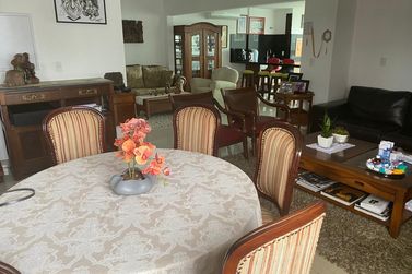 Apartamento &agrave; venda - 303m&sup2; - Meia Praia