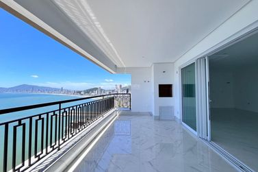 Apartamento &agrave; venda - 190m&sup2; - Centro