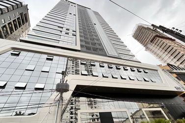 Apartamento &agrave; venda - 182m&sup2; - Meia Praia