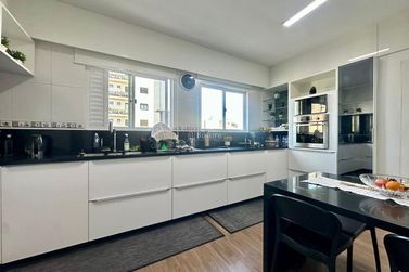 Apartamento &agrave; venda - 415m&sup2; - Meia Praia