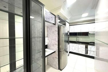 Apartamento &agrave; venda - Meia Praia