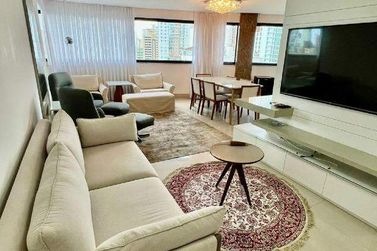 Apartamento para alugar - 130m&sup2; - Centro