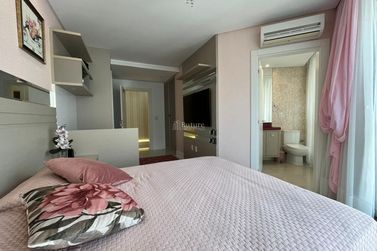 Apartamento &agrave; venda - 229m&sup2; - Meia Praia