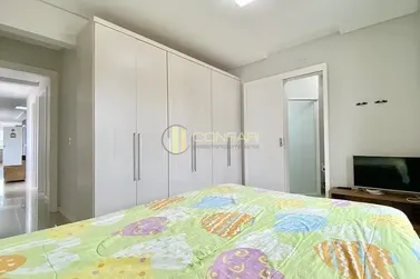 Apartamento &agrave; venda - 157m&sup2; - Meia Praia