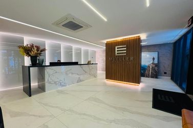 Apartamento &agrave; venda - 222m&sup2; - Centro