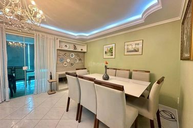 Apartamento &agrave; venda - 107m&sup2; - Meia Praia